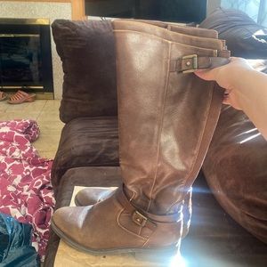 Baretraps Riding Boots, size 8.5. Worn but still in good condition.